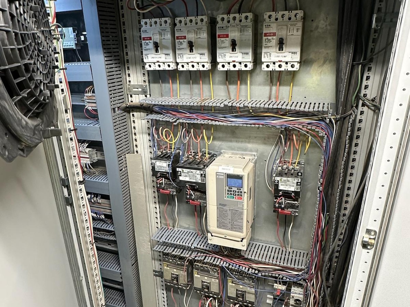 In-service motor control centre for an aggregate spread, Eaton breakers feeding under-cone, cone feed, bin feed and lube pump